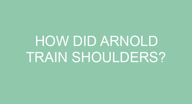 how-did-arnold-train-shoulders